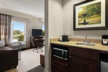 هتل Hampton Inn & Suites Montgomery Eastchase