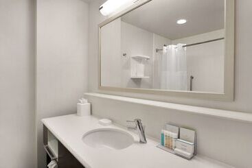 هتل Hampton Inn & Suites Montgomery Eastchase