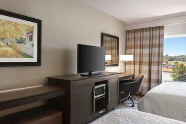 هتل Hampton Inn & Suites Montgomery Eastchase
