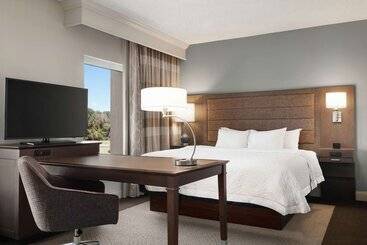 هتل Hampton Inn & Suites Montgomery Eastchase
