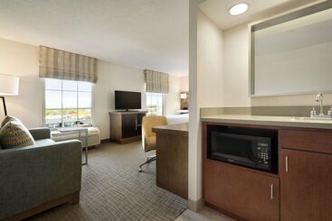 هتل Hampton Inn & Suites Newport/middletown