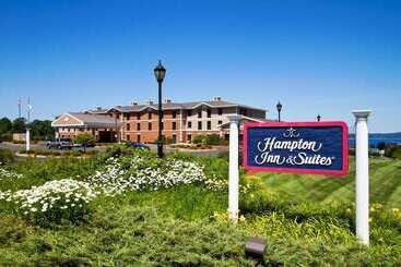 هتل Hampton Inn & Suites By Hilton Petoskey