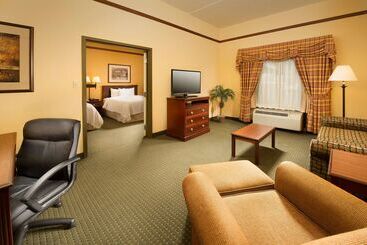 هتل Hampton Inn & Suites Stillwater