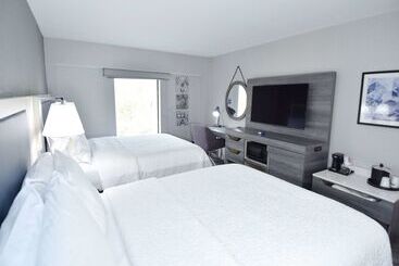 هتل Hampton Inn Auburn