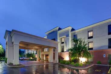 هتل Hampton Inn Auburn