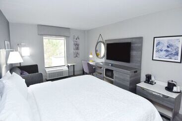 هتل Hampton Inn Auburn