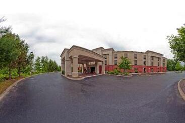 هتل Hampton Inn Auburn