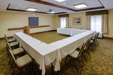 هتل Hampton Inn Auburn