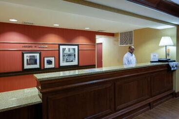 هتل Hampton Inn Auburn