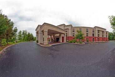 هتل Hampton Inn Auburn