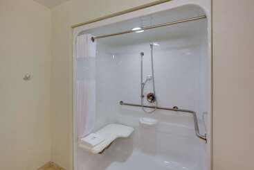 هتل Hampton Inn Auburn
