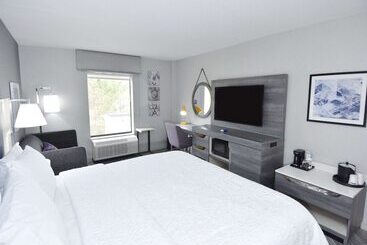 هتل Hampton Inn Auburn