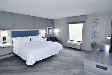 هتل Hampton Inn Auburn