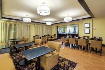 هتل Hampton Inn Baton Rougei10 & College Dr