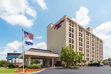هتل Hampton Inn Baton Rougei10 & College Dr