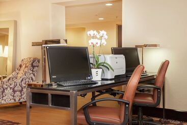 هتل Hampton Inn Baton Rougei10 & College Dr