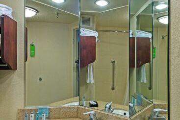 هتل Hampton Inn Baton Rougei10 & College Dr