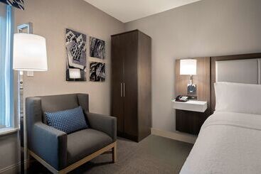 هتل Hampton Inn By Hilton Boston/cambridge