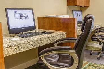 هتل Hampton Inn Charleston Daniel Island