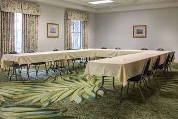 هتل Hampton Inn Charleston Daniel Island
