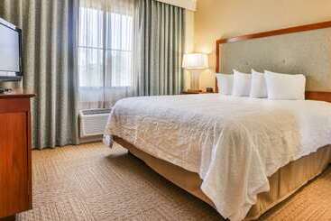 هتل Hampton Inn Charleston Daniel Island