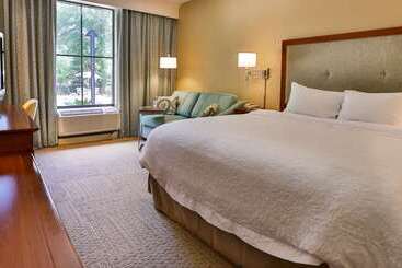 هتل Hampton Inn Charleston Daniel Island