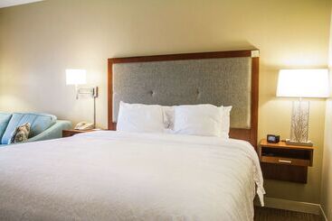 هتل Hampton Inn Charleston Daniel Island