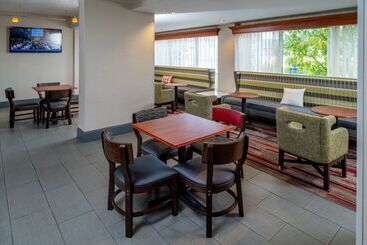 Отель Hampton Inn Charlestondowntown