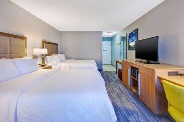 هتل Hampton Inn Cincinnati Airportnorth