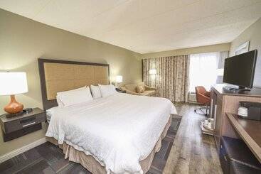 هتل Hampton Inn Cincinnatieastgate