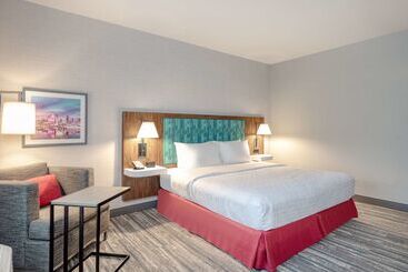 هتل Hampton Inn Cleveland Airport   Tiedeman Road
