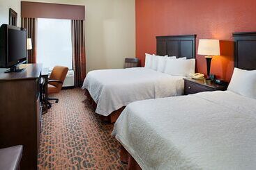 هتل Hampton Inn Columbia