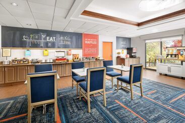 هتل Hampton Inn Columbia