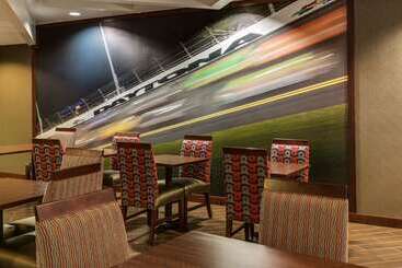 هتل Hampton Inn Daytona Speedway