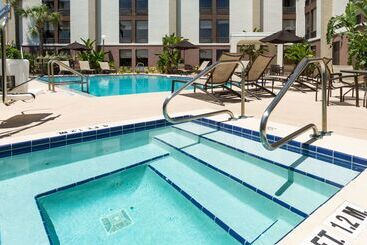 هتل Hampton Inn Daytona Speedway