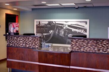 هتل Hampton Inn Daytona Speedway