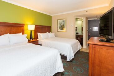 هتل Hampton Inn Daytona Speedway