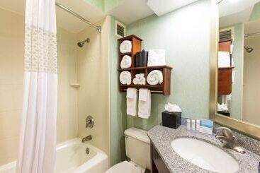 هتل Hampton Inn Daytona Speedway