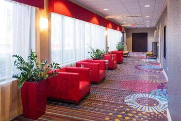 هتل Hampton Inn Daytona Speedway