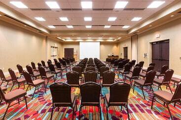 هتل Hampton Inn Daytona Speedway