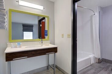 هتل Hampton Inn Fayetteville