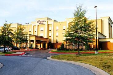 هتل Hampton Inn Fayetteville
