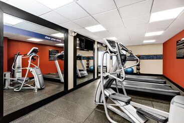 هتل Hampton Inn Gainesville