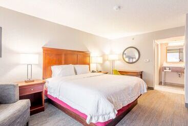 هتل Hampton Inn Gainesville