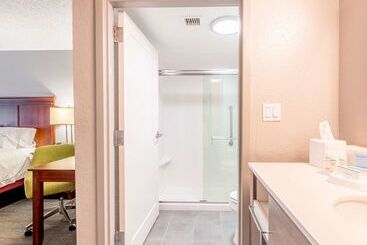 هتل Hampton Inn Gainesville