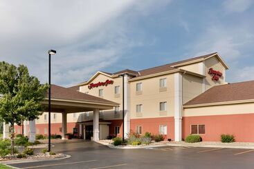 هتل Summit Suites