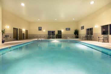 هتل Summit Suites