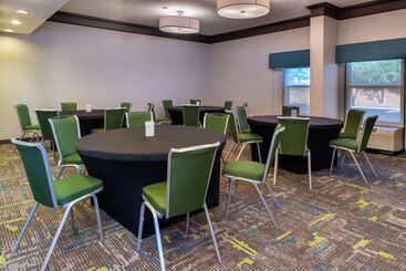 هتل Hampton Inn Greensboro Airport