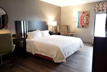 호텔 Hampton Inn Greensburg