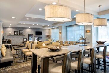 هتل Hampton Inn By Hilton Hallandale Beach Aventura
